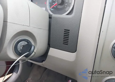 2010 Ford Escape Xlt from USA, damaged, VIN 1FMCU0D77AKA33684